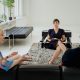 Coaching sau terapie: unde se termină lucrul cu suferința și unde începe lucrul cu potențialul